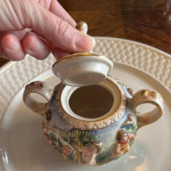 Cherubs Sugar Bowl Only Marked Italy - Picture 3 of 8